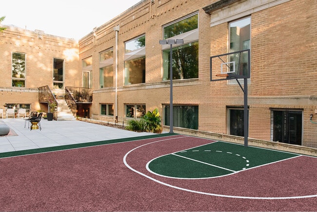 Building Photo - 1019 N Wolcott Ave