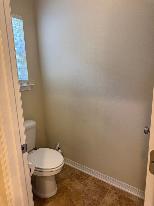 Building Photo - 156 Creve Core Dr