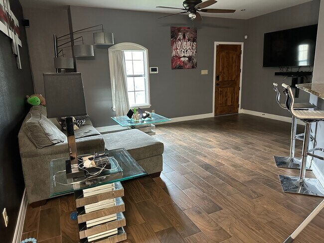 Building Photo - 8216 Casa Verde Rd