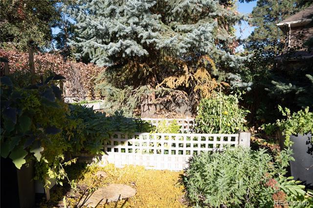 Building Photo - 190 S Glencoe St