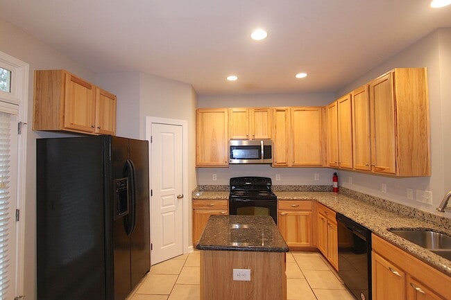 Building Photo - 3 Story Townhome near Brier Creek!
