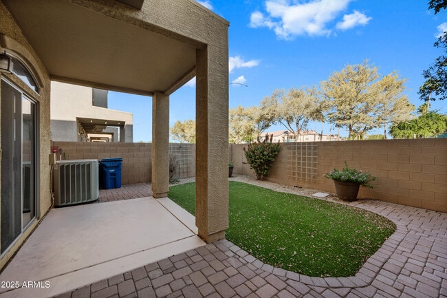 Building Photo - 1350 S Greenfield Rd