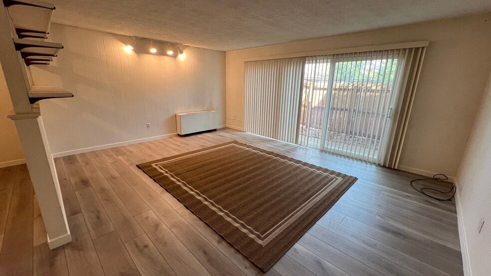 Building Photo - 3000 Colorado Ave