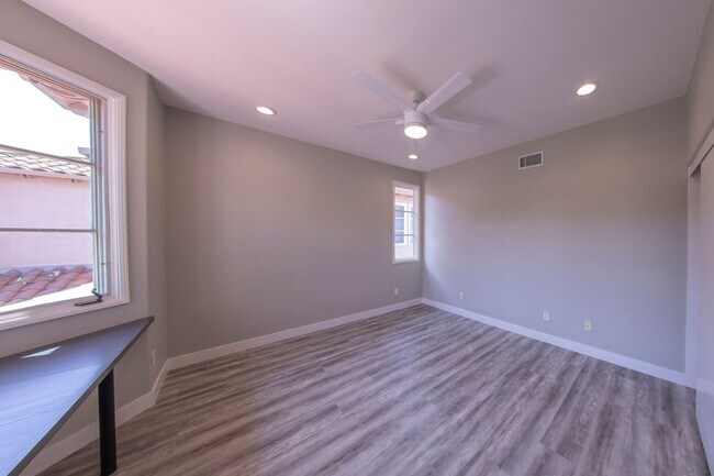 Building Photo - 9756 Keeneland Row