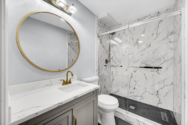 Building Photo - 627 W 43rd Pl