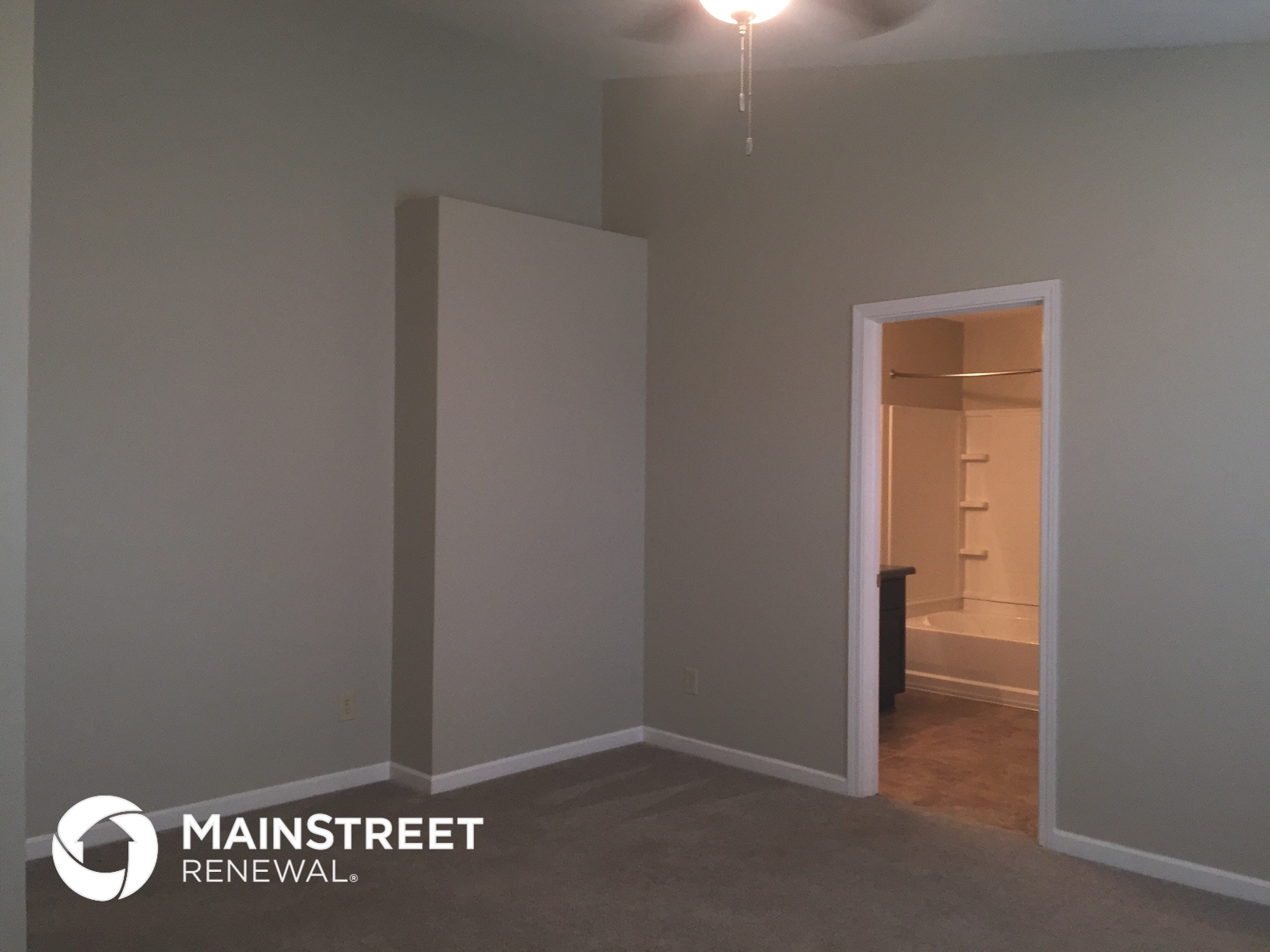 Building Photo - 2220 Rossington Ln