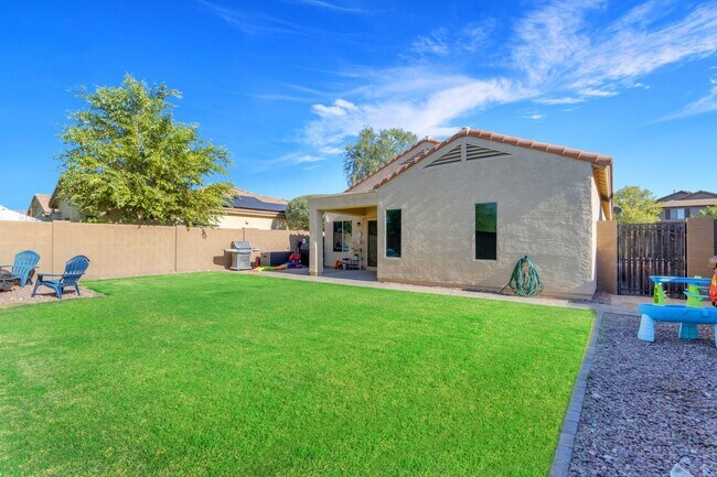 Building Photo - Stunning Single-Level Rental In The Highly Sought-After Anthem at Merrill Ranch!