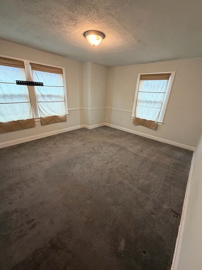 Building Photo - 1859 Goleta Ave