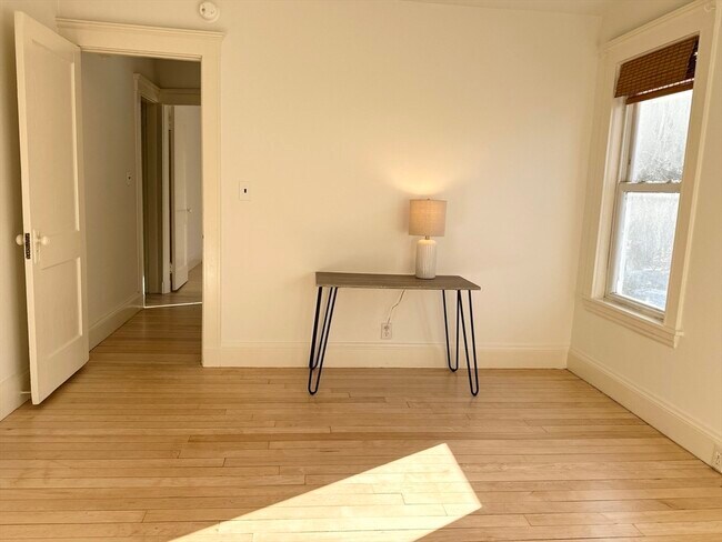 Building Photo - 86 Fairmont St