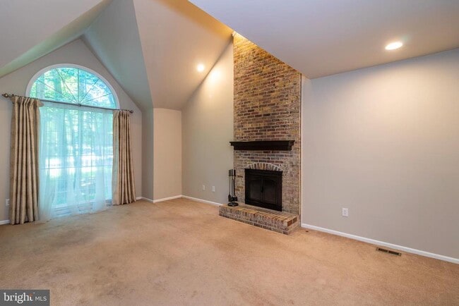 Building Photo - 7300 Scarlet Oak Ct