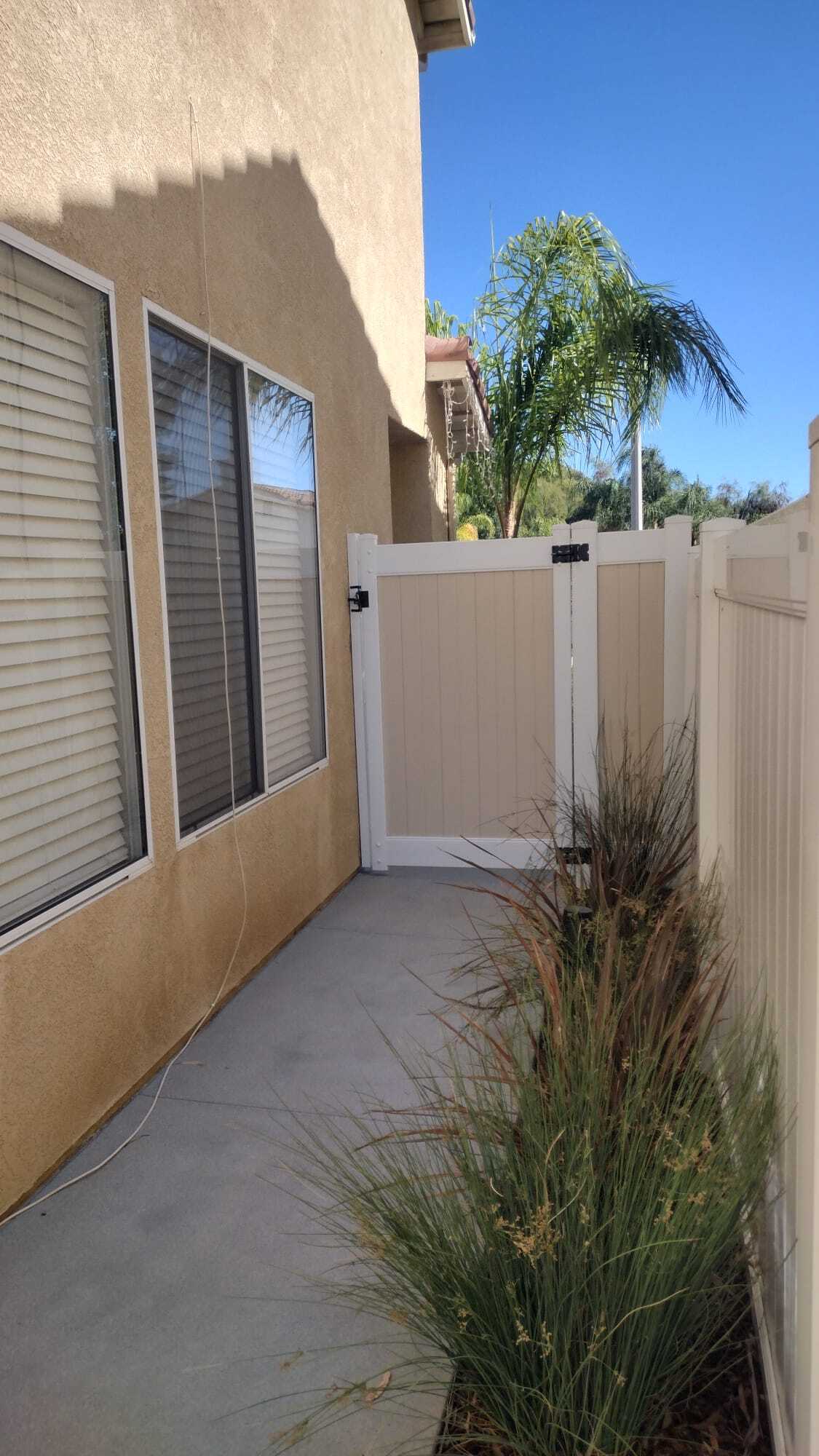 Building Photo - 40035 Temecky Way