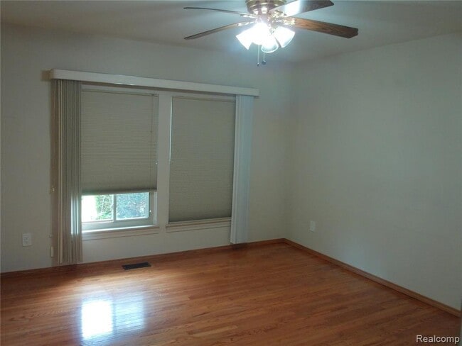 Building Photo - 41223 Sesame Dr