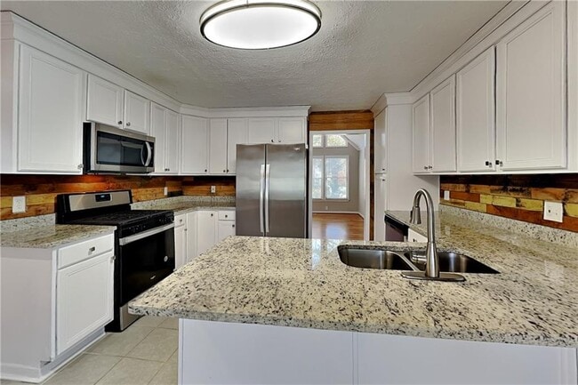 Building Photo - 3021 Wendy Ln