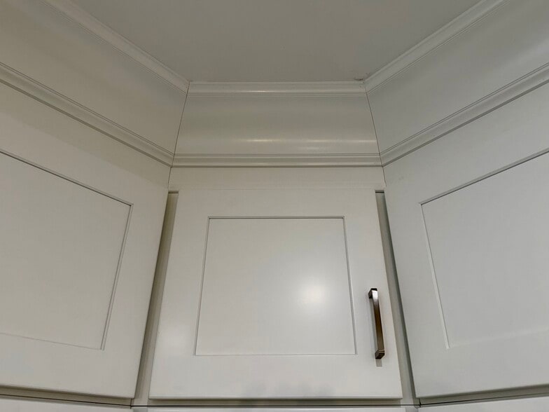 Building Photo - 906 Main St