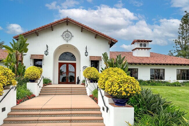 Building Photo - Single-Story La Costa Home Overlooking the...
