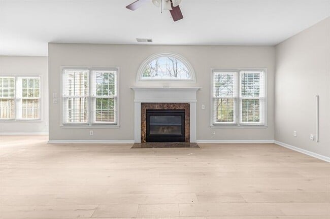 Building Photo - 2030 Brook Meadow Dr