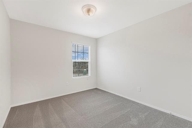 Building Photo - 345 Huntley St