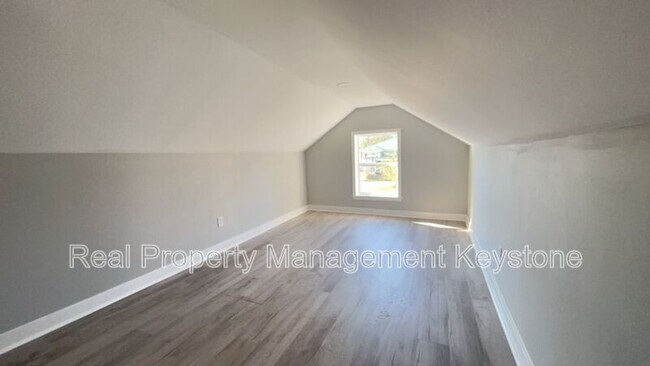 Building Photo - 1122 Stock St