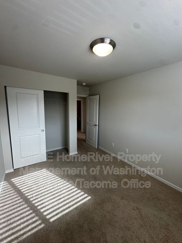 Building Photo - 18201 35th Ave Ct E