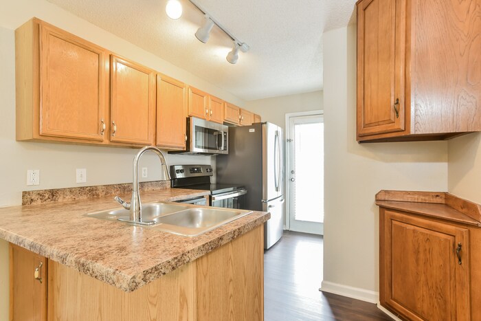 Building Photo - 496 Cedar Park Cir