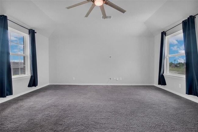 Building Photo - 2109 Ruby Dr