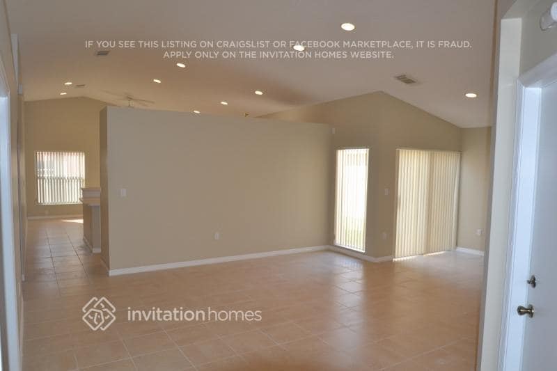 Building Photo - 5010 SW 151st Terrace