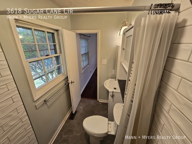 Building Photo - 3618 Sugar Cane Cir