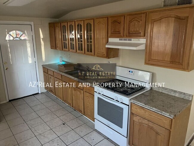 Building Photo - 3841 N 63rd Dr