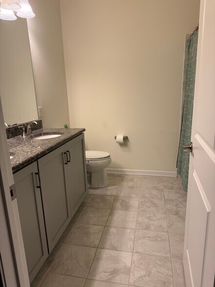 Building Photo - 107 Savoth Ln