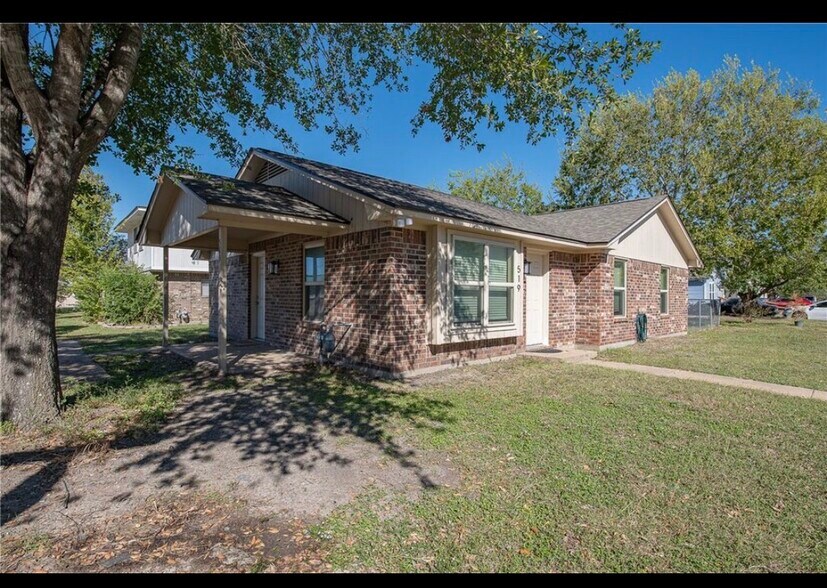 Building Photo - 519 Chappel St