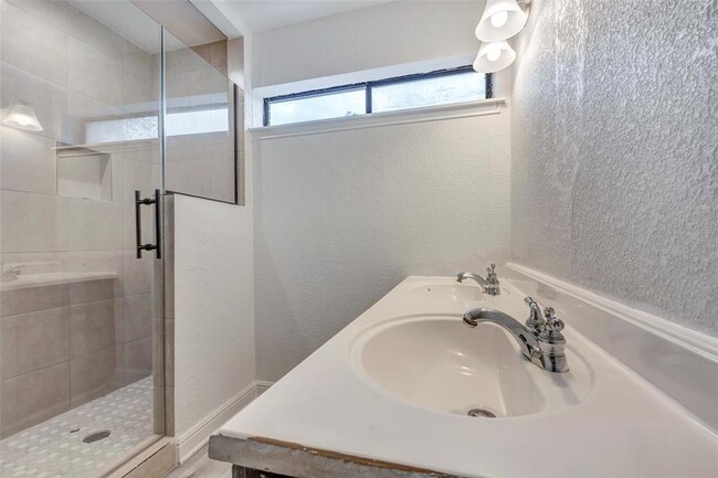 Building Photo - 10618 Sageberry Dr