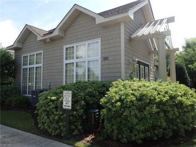 Building Photo - 2 bedroom in Virginia Beach VA 23455