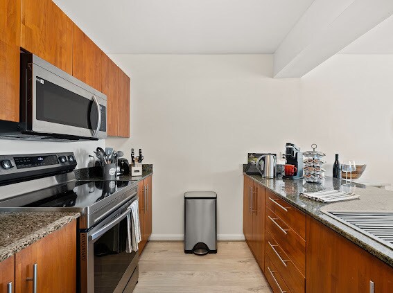 Fully equipped kitchen - 1200 Brickell Bay Dr