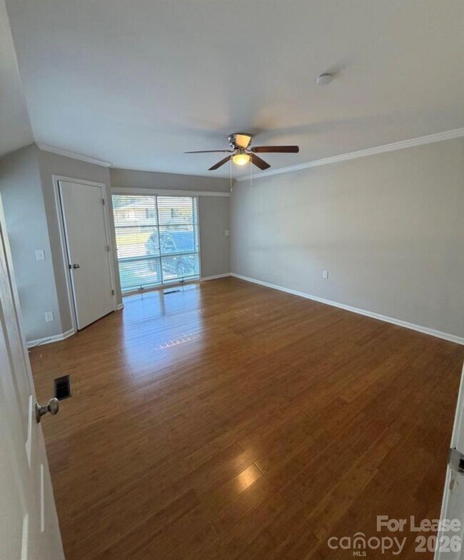 Building Photo - 4201 University Dr