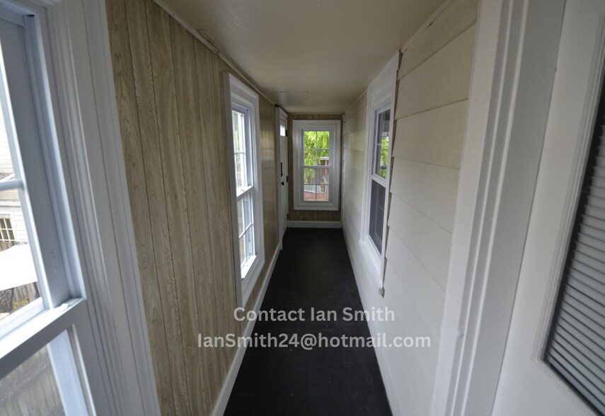 Building Photo - 109 E Pomfret St