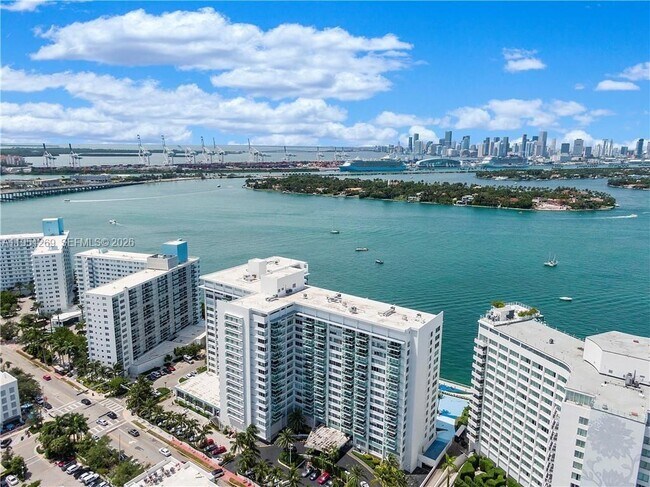 Building Photo - 1000 West Ave