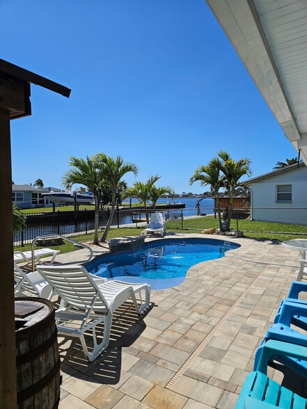 Building Photo - 5352 Quist Dr