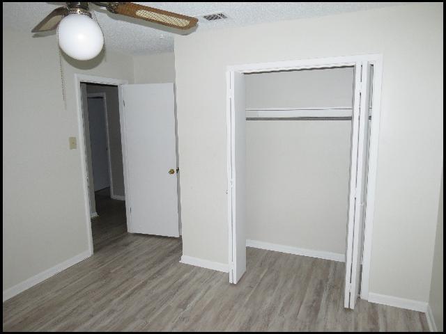 Building Photo - 609 Nan Cir