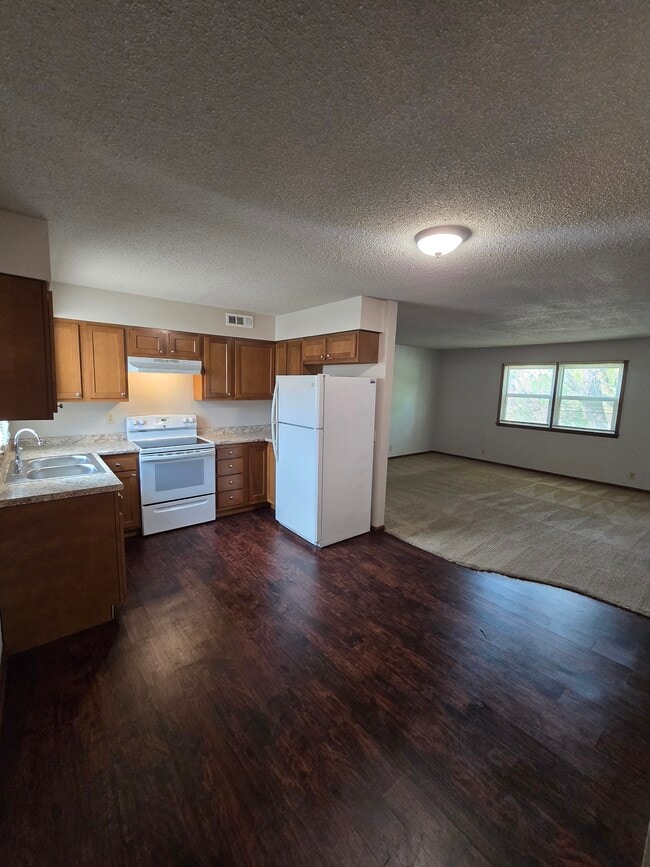 Building Photo - 509 Charleston Ave