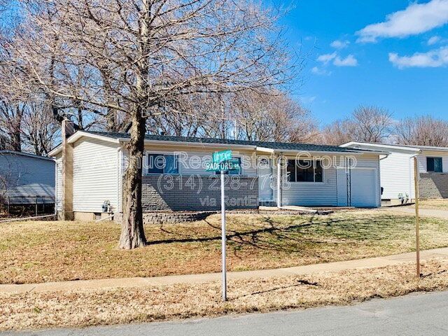 Building Photo - 45 Radford Dr