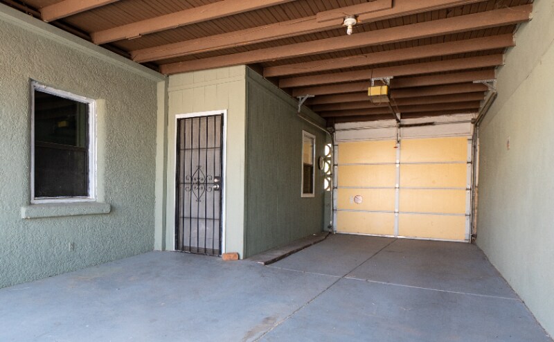 Building Photo - 3927 E Montecito St