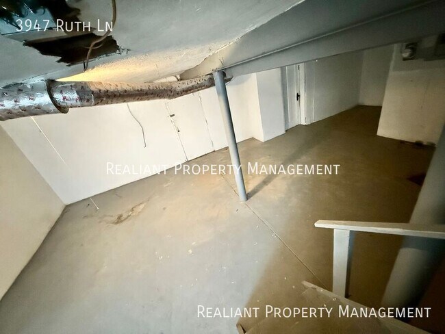 Building Photo - 3947 Ruth Ln