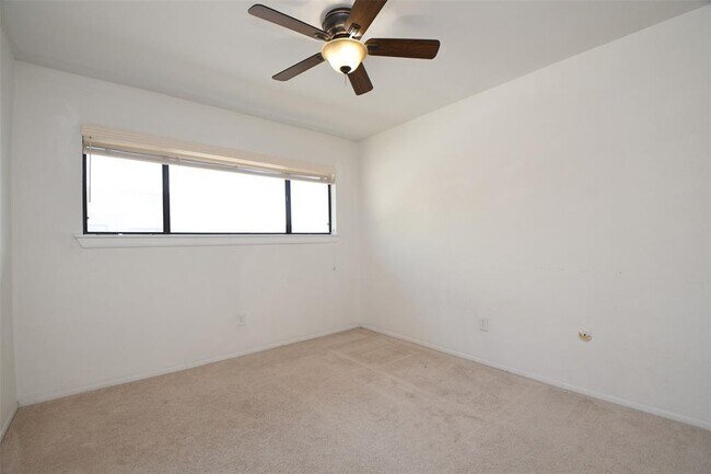 Building Photo - 2596 Bering Dr