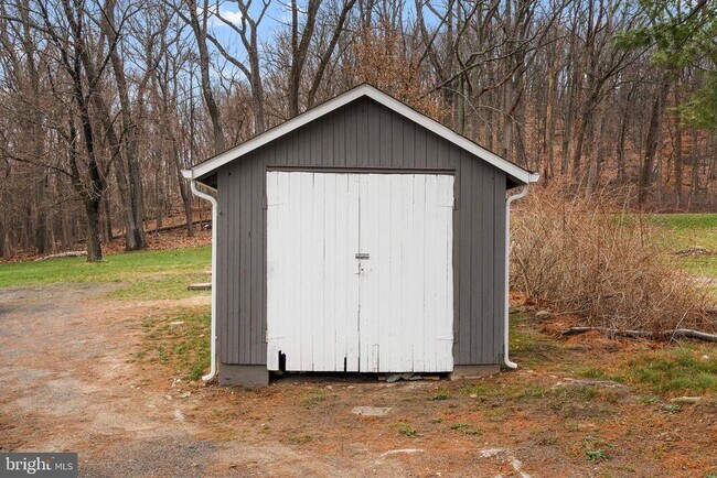 Building Photo - 2081 Durham Rd