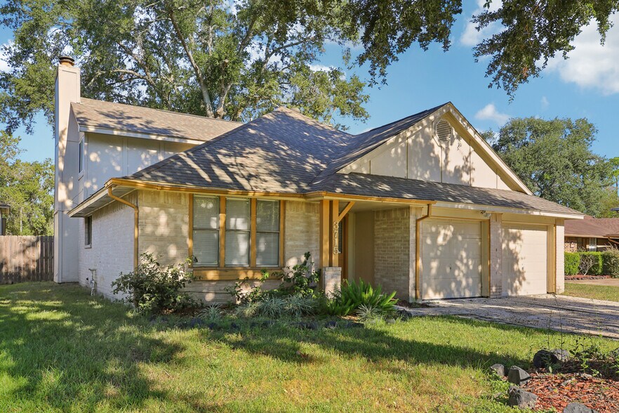 Building Photo - 3715 Wells Mark Dr