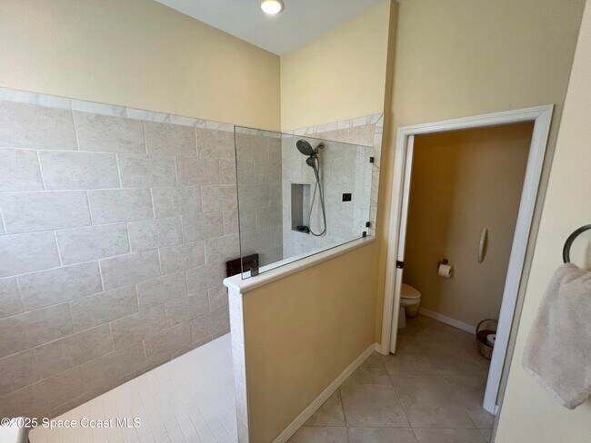 Building Photo - 3893 Carambola Cir