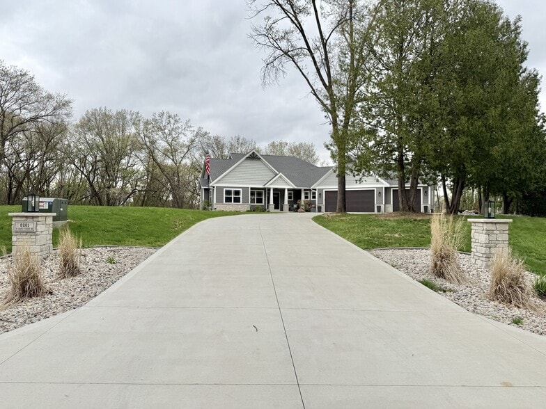 Building Photo - 5201 N Grand Videre Dr