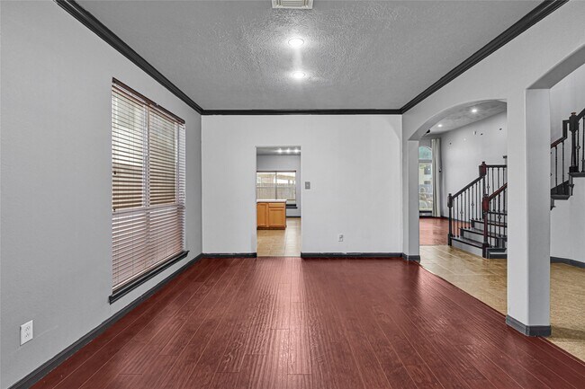 Building Photo - 8514 Discus Dr