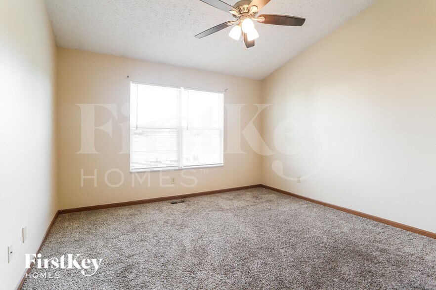 Building Photo - 3955 Rosette Dr