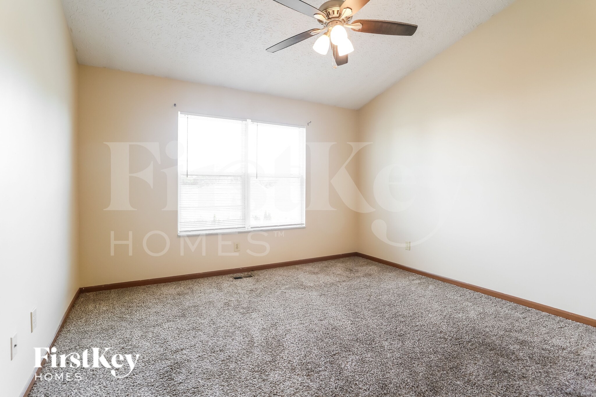 Building Photo - 3955 Rosette Dr